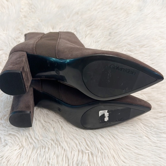 NEW $175 Calvin Klein Feli Brown Suede Chelsea heel boot women size 8 - Picture 5 of 6